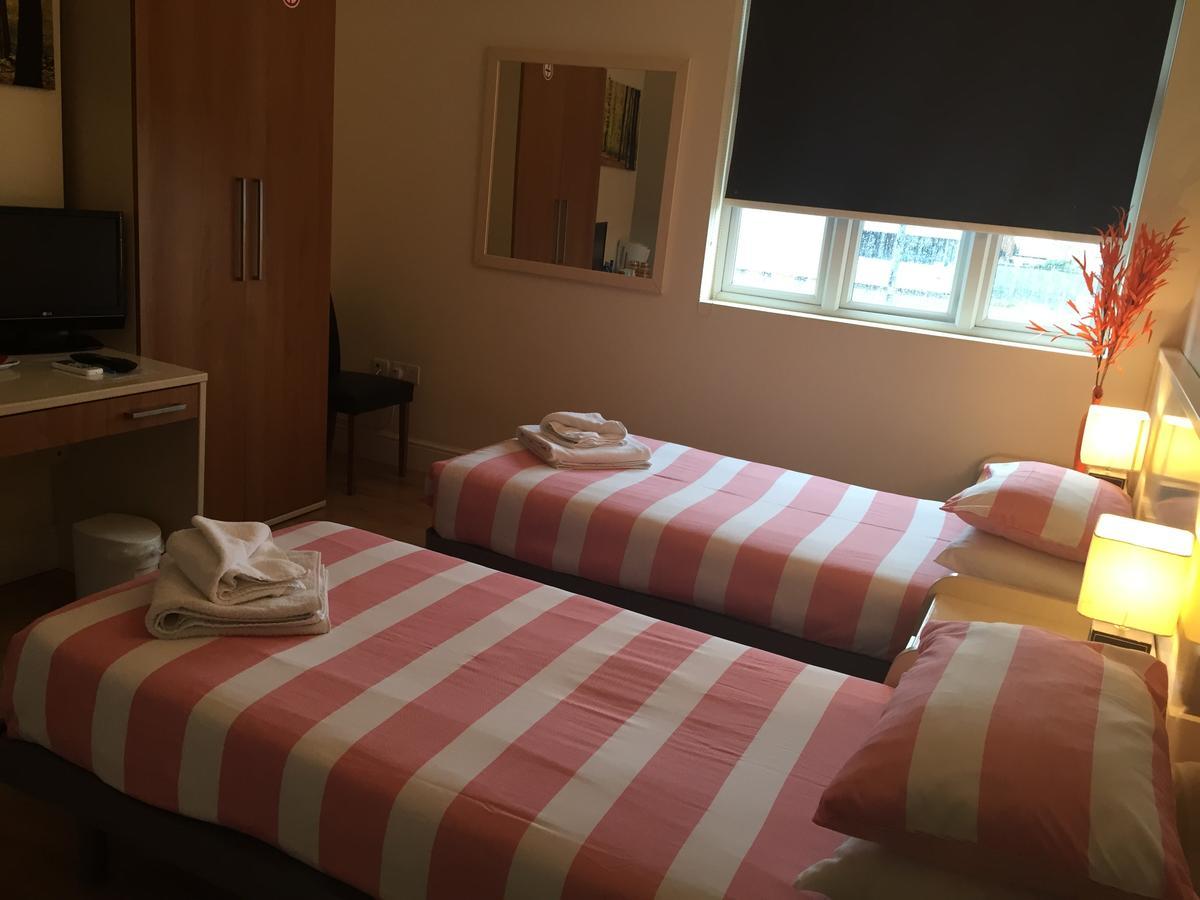 沃金 百老汇旅馆酒店 外观 照片